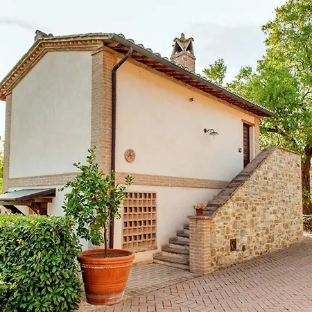 Pleasant In Umbria Surrounded By Hills Дом отдыха